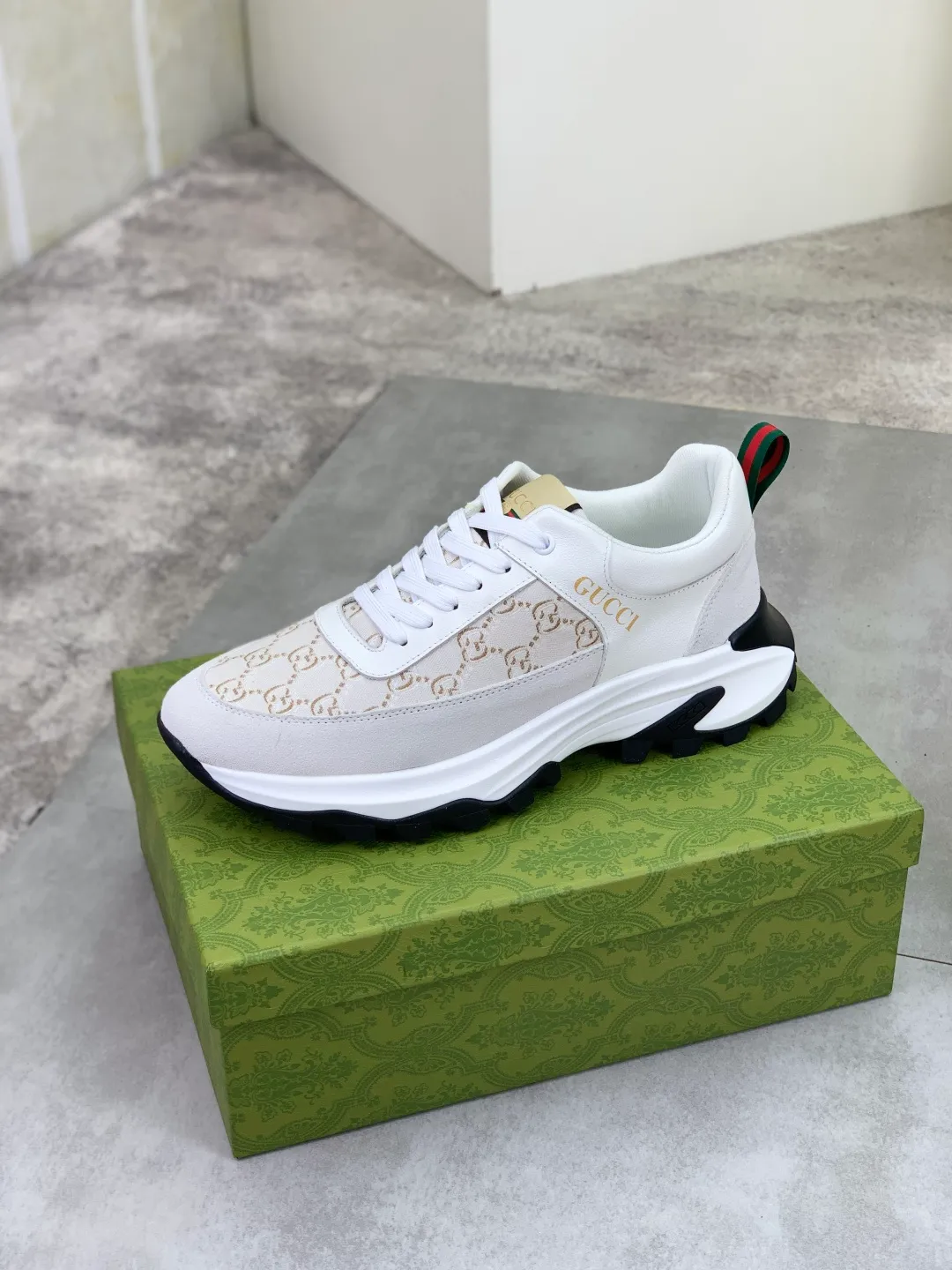 Men's shoes 💰P440💰[New model] (GUCCI) official website's latest 🎁🎁casual and fashionable men's shoes👟, hot style💥 style is simple and elegant, exclusive for trendy men. Unique official website's latest brand double G element 👑Gucci original style Decoration, fashionable and generous, made of original frosted calfskin ✅ fully imported first-layer pigskin lining, the official website specifies wear-resistant, lightweight original rubber casual outsole, classic model taken in real life 🎬38-44 (customized for 45) 4️⃣ colors available
